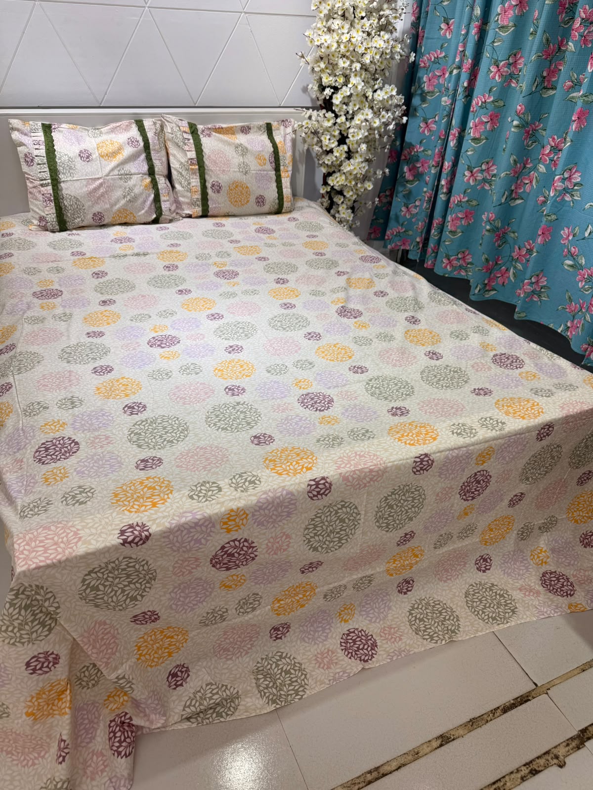 bed sheet guccho kodom sada
